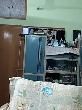 yoursweety09 online show from March 2026 02:12:01 PM