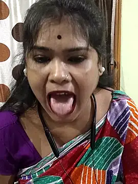 yoursweety09 online show from October 2025 12:11:01 AM