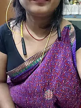 yoursweety09 online show from May 2026 02:32:01 PM