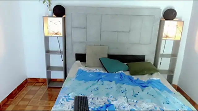 Eban Dustan online show from March 2026 07:37:01 PM