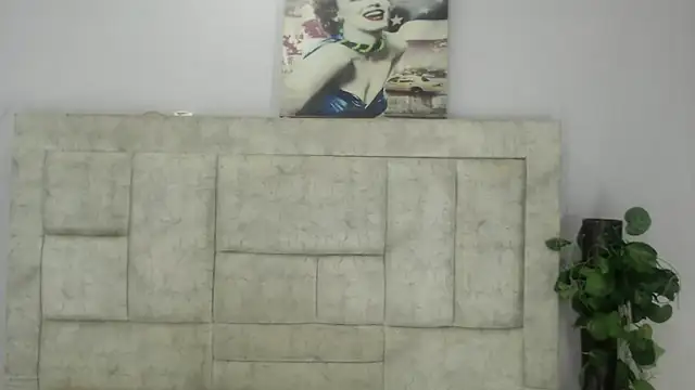 Eban Dustan online show from October 2025 06:08:01 PM