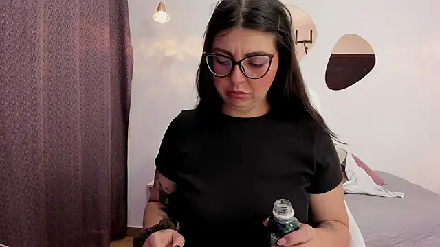 Vioolletta online show from October 2025 07:33:01 PM