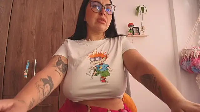 Vioolletta online show from April 2026 04:52:01 PM