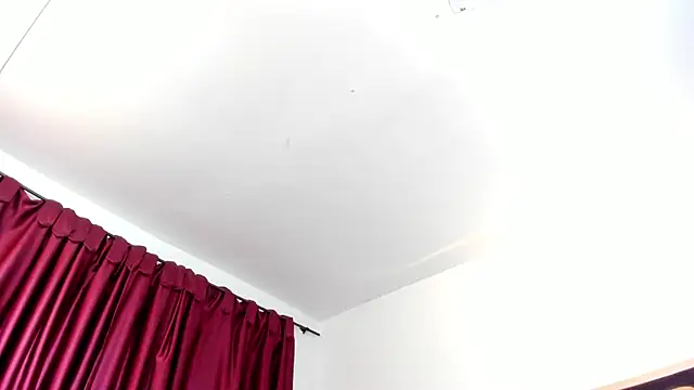 Vioolletta online show from February 2025 03:21:01 PM