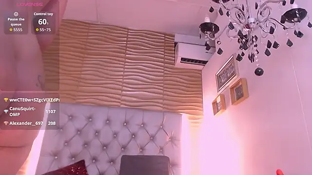 Snapshot of SashaDurante chatting on November 2025 12:26:01 AM SashaDurante online show from November 2025 12:26:01 AM