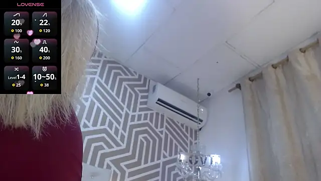 Snapshot of SashaDurante chatting on May 2026 02:26:01 AM SashaDurante online show from May 2026 02:26:01 AM
