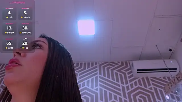 Snapshot of SashaDurante chatting on November 2025 12:53:01 PM SashaDurante online show from November 2025 12:53:01 PM