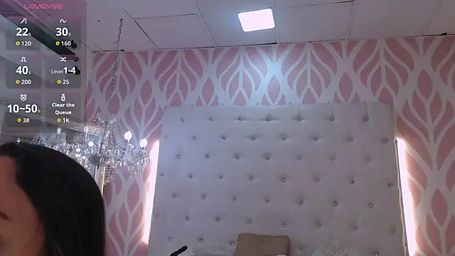 Snapshot of SashaDurante chatting on November 2025 12:27:02 PM SashaDurante online show from November 2025 12:27:02 PM