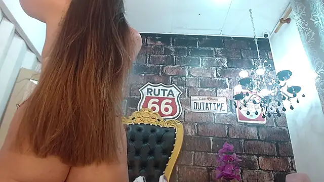 Snapshot of SashaDurante chatting on September 2025 11:43:01 AM SashaDurante online show from September 2025 11:43:01 AM