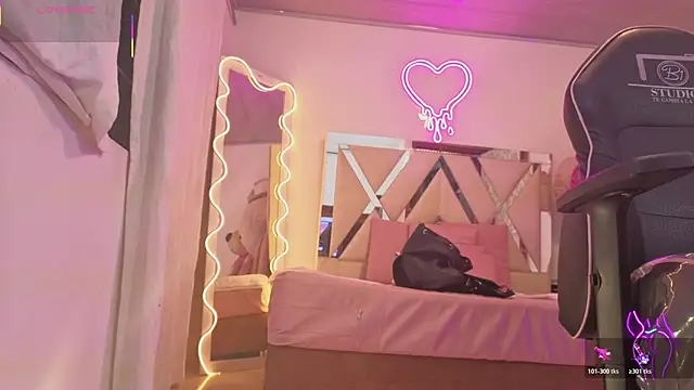 Snapshot of Laylafoxy_tay chatting on November 2025 03:28:01 AM Laylafoxy tay online show from November 2025 03:28:01 AM