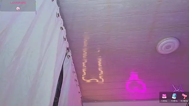 Snapshot of Laylafoxy_tay chatting on November 2025 03:51:02 AM Laylafoxy tay online show from November 2025 03:51:02 AM