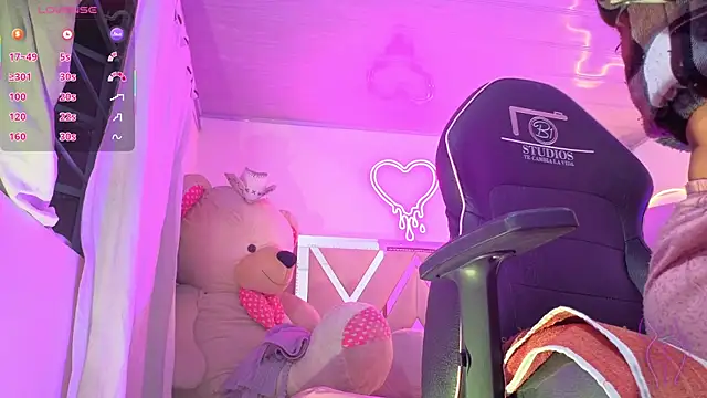 Laylafoxy tay online show from January 2026 03:13:01 AM