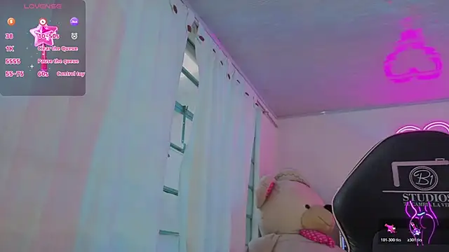 Laylafoxy tay online show from February 2026 11:50:01 AM