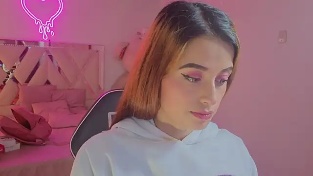 Snapshot of Laylafoxy_tay chatting on November 2025 03:20:01 AM Laylafoxy tay online show from November 2025 03:20:01 AM