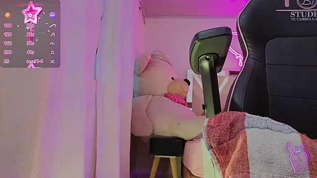 Laylafoxy tay online show from February 2026 11:38:02 AM