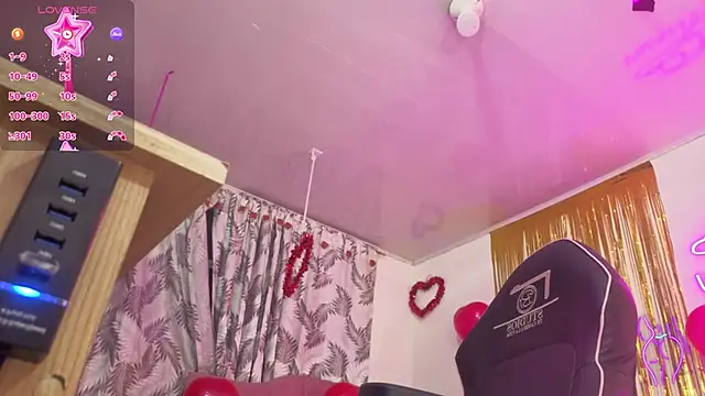 Laylafoxy tay online show from February 2026 03:04:02 AM