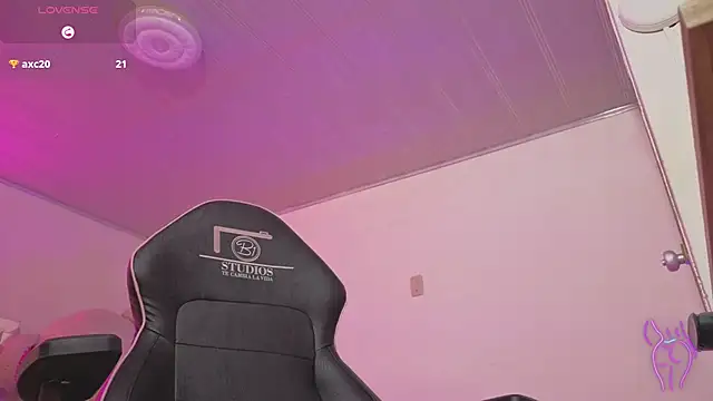 Snapshot of Laylafoxy_tay chatting on November 2025 03:07:01 AM Laylafoxy tay online show from November 2025 03:07:01 AM