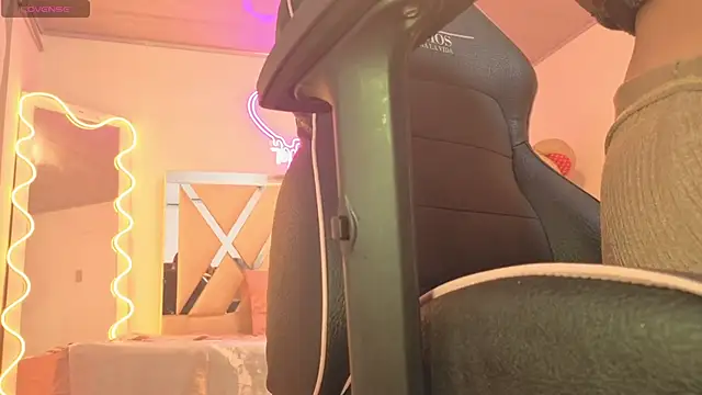 Snapshot of Laylafoxy_tay chatting on October 2025 03:28:01 AM Laylafoxy tay online show from October 2025 03:28:01 AM