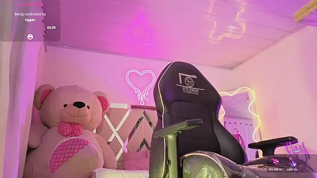 Snapshot of Laylafoxy_tay chatting on December 2025 03:11:02 AM Laylafoxy tay online show from December 2025 03:11:02 AM