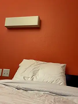 WhiteChocolateSwirlz online show from December 2025 02:00:02 AM