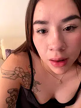 Im Valen Cute online show from October 2025 05:34:02 PM