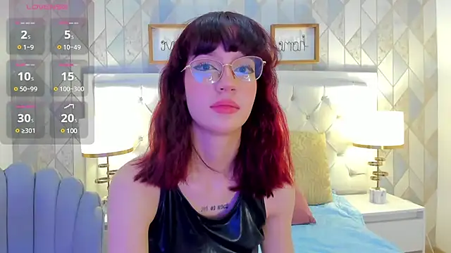Snapshot of Nastya_Fantasy chatting on February 2025 07:28:02 PM Nastya Fantasy online show from February 2025 07:28:02 PM