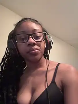 prettybrownhunybun online show from December 2024 11:10:02 PM