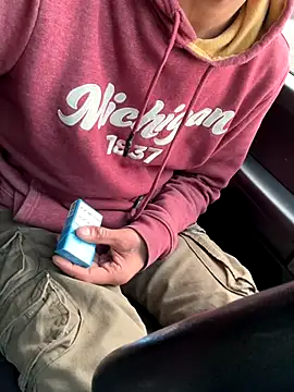 KBD85 online show from November 2025 12:52:01 PM