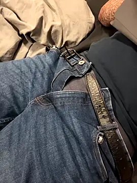 Dan8736 online show from November 2025 07:47:01 PM