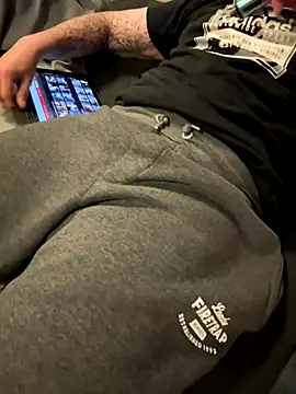 Dan8736 online show from December 2025 08:10:02 PM