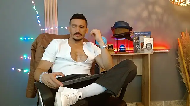 Reiko 85  online show from February 2026 02:41:02 PM