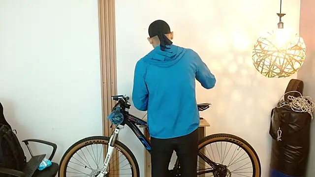 Reiko 85  online show from November 2025 02:28:02 PM