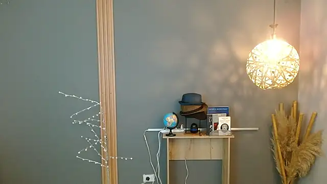 Reiko 85  online show from February 2026 02:28:01 PM