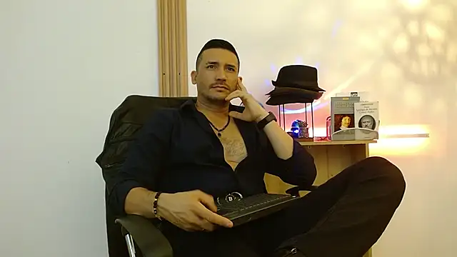 Reiko 85  online show from November 2025 07:50:01 PM