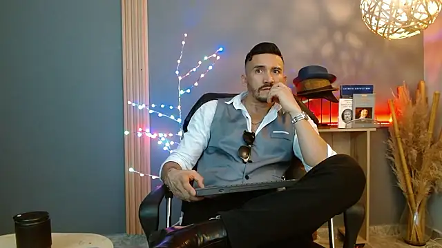 Reiko 85  online show from March 2026 07:30:01 PM