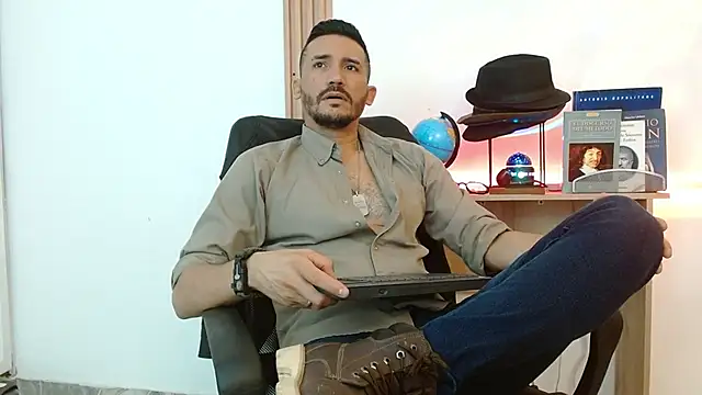 Reiko 85  online show from November 2025 02:39:01 PM