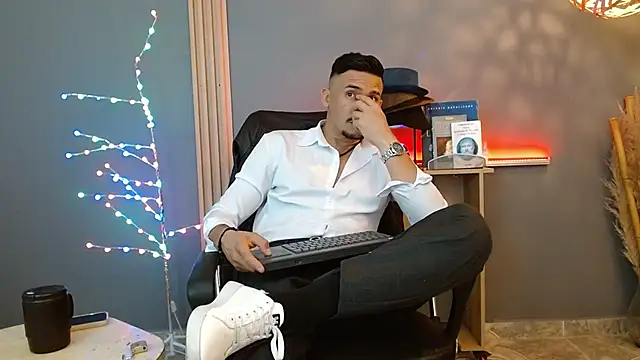 Reiko 85  online show from February 2026 06:07:01 PM