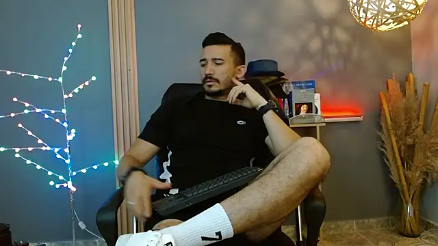 Reiko 85  online show from February 2026 02:59:01 PM