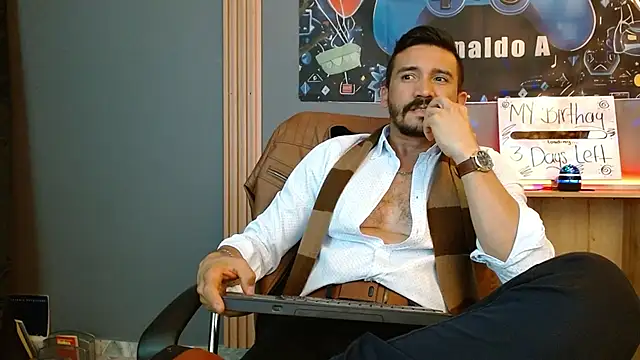 Reiko 85  online show from April 2026 07:58:02 PM