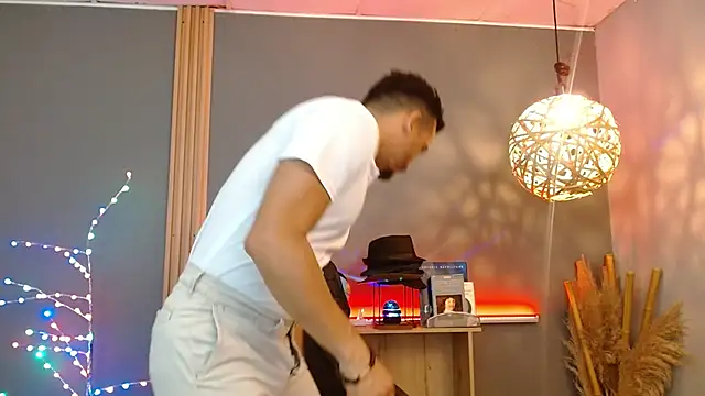 Reiko 85  online show from February 2026 02:35:02 PM