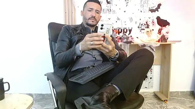 Reiko 85  online show from October 2025 02:40:01 PM