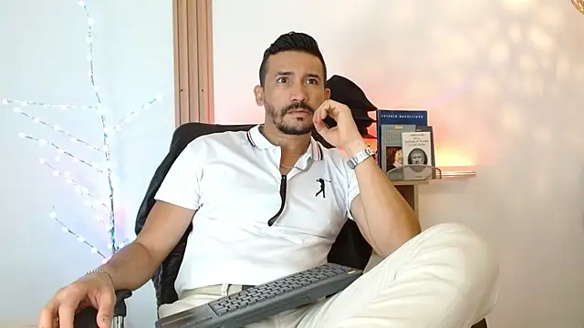 Reiko 85  online show from January 2026 02:57:01 PM