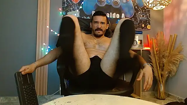 Reiko 85  online show from April 2026 02:29:02 PM