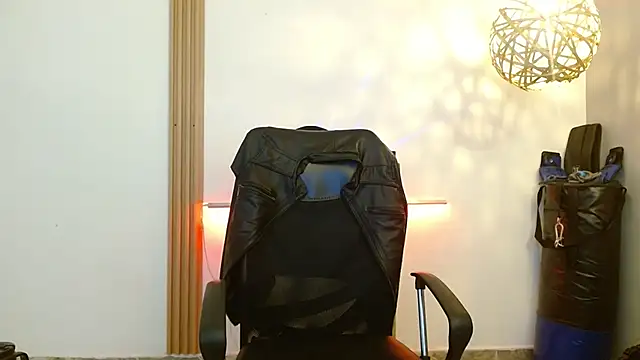 Reiko 85  online show from November 2025 07:36:03 PM