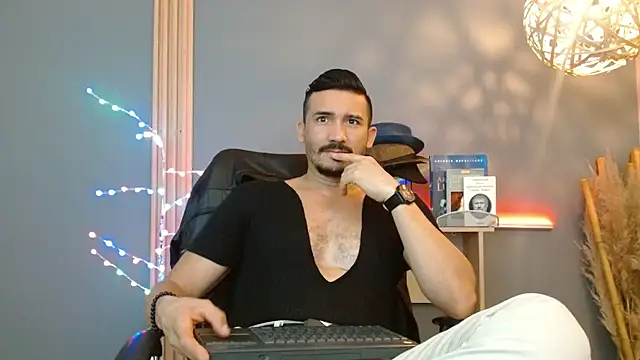 Reiko 85  online show from February 2026 03:57:01 PM