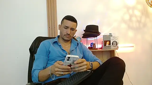 Reiko 85  online show from November 2025 03:05:01 PM