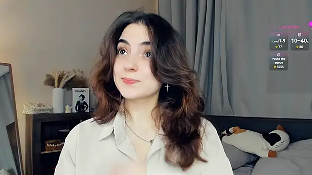 DracosMoon online show from November 2025 07:34:02 AM