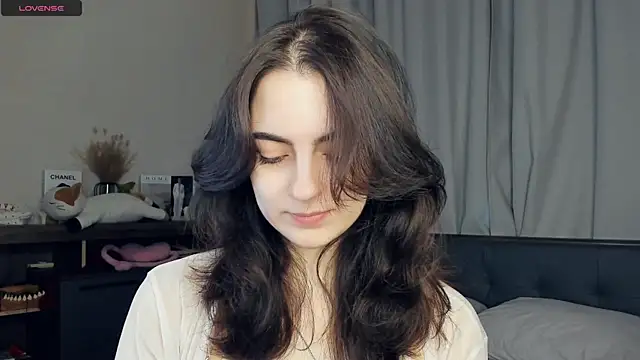 DracosMoon online show from November 2025 07:08:01 AM