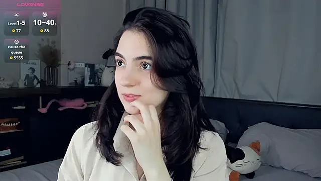 DracosMoon online show from November 2025 07:29:02 AM