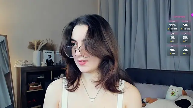 DracosMoon online show from November 2025 07:13:01 AM